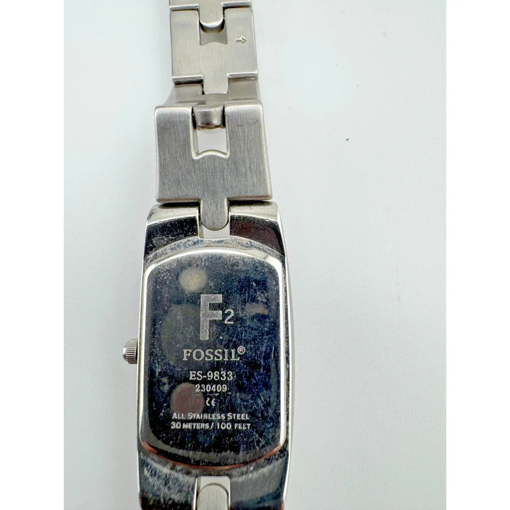 Fossil F2 ES-9833 Women's Silver Tone Stainless Steel Watch Rounded Rectangle - Picture 3 of 4
